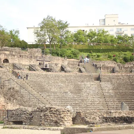 Standing Historic Lyon