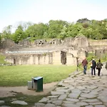 Standing Historic * Lyon