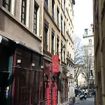 Standing Historic Apartment *
