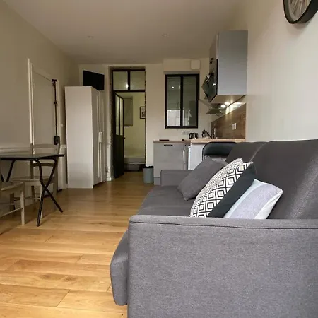 Apartment Standing Historic