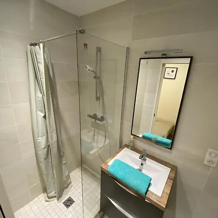 Standing Historic Apartment